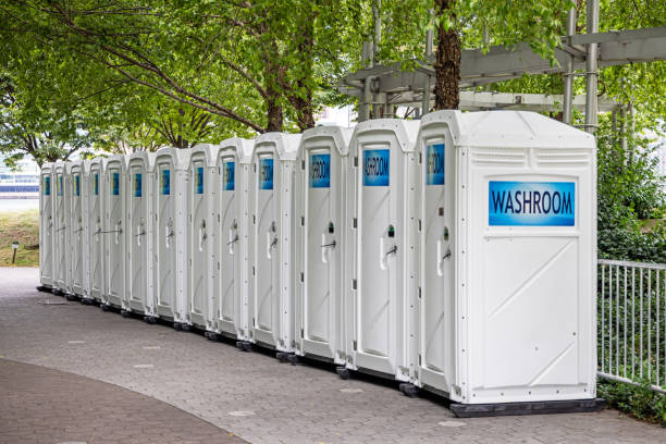 Porta potty delivery and setup in Stapleton, AL